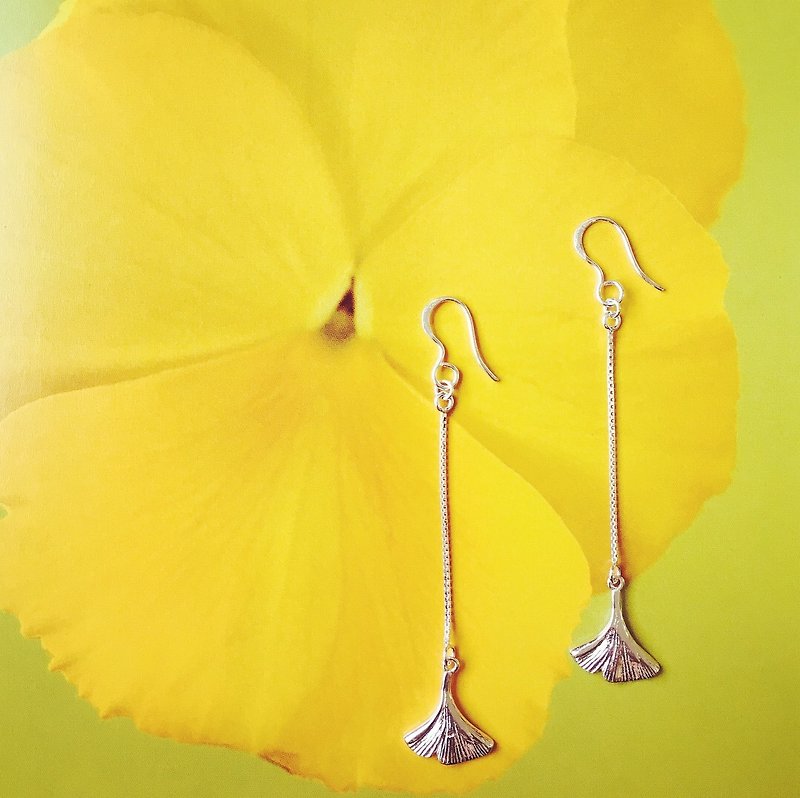 925 sterling silver leaves known [ginkgo earrings] - ต่างหู - เงินแท้ สีเหลือง