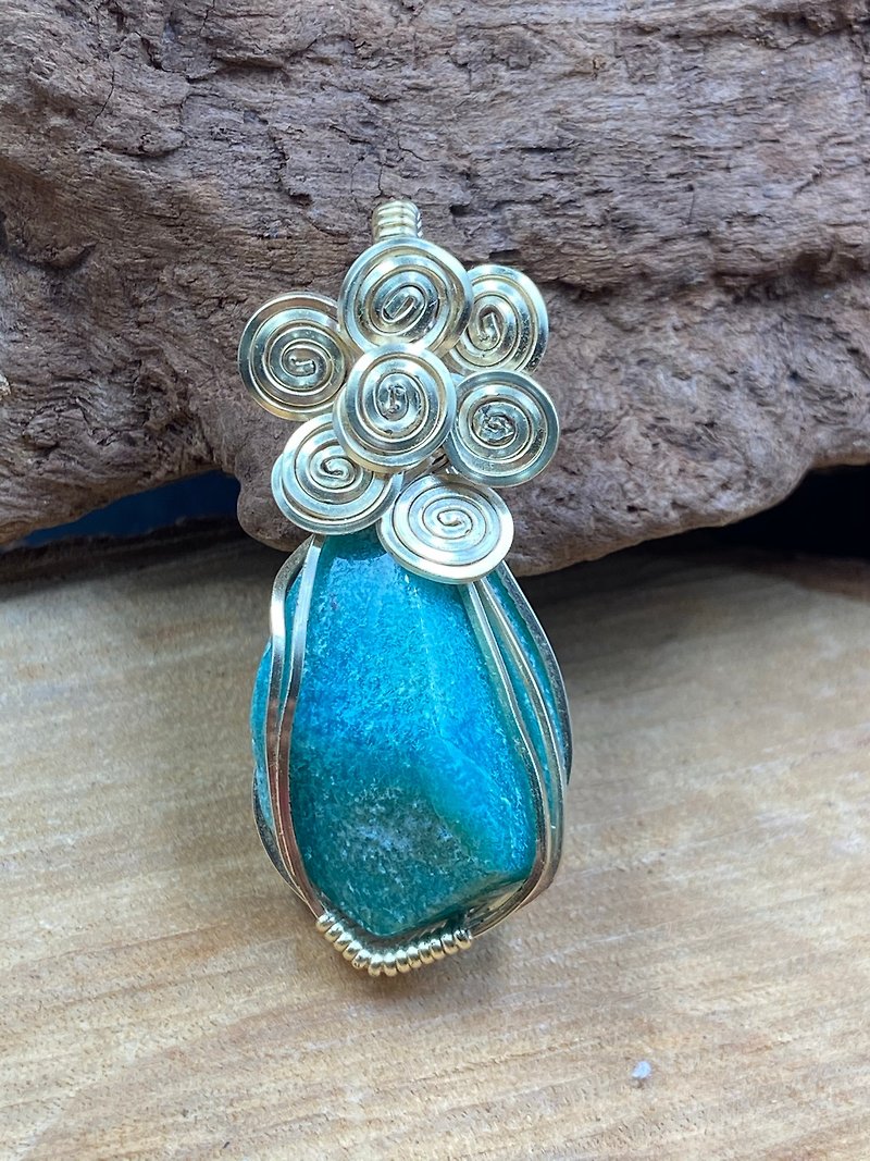Lubar slowly weaves Taiwan Sapphire metal braiding (seven circles Sapphire) - Necklaces - Jade Blue