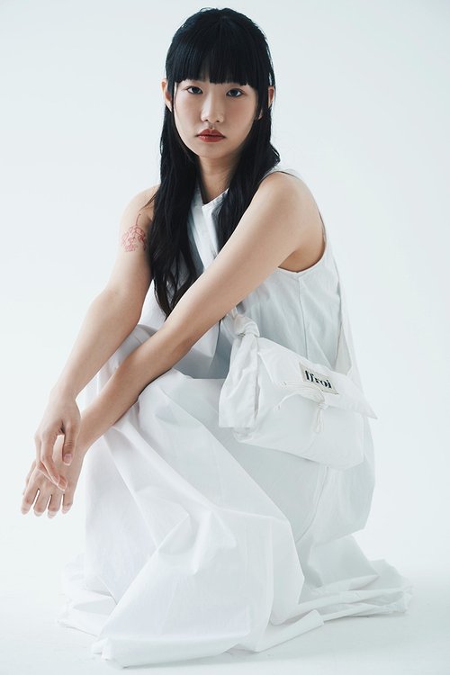 breeze_white / shoulder bag / 3 color - Shop ffroi Messenger