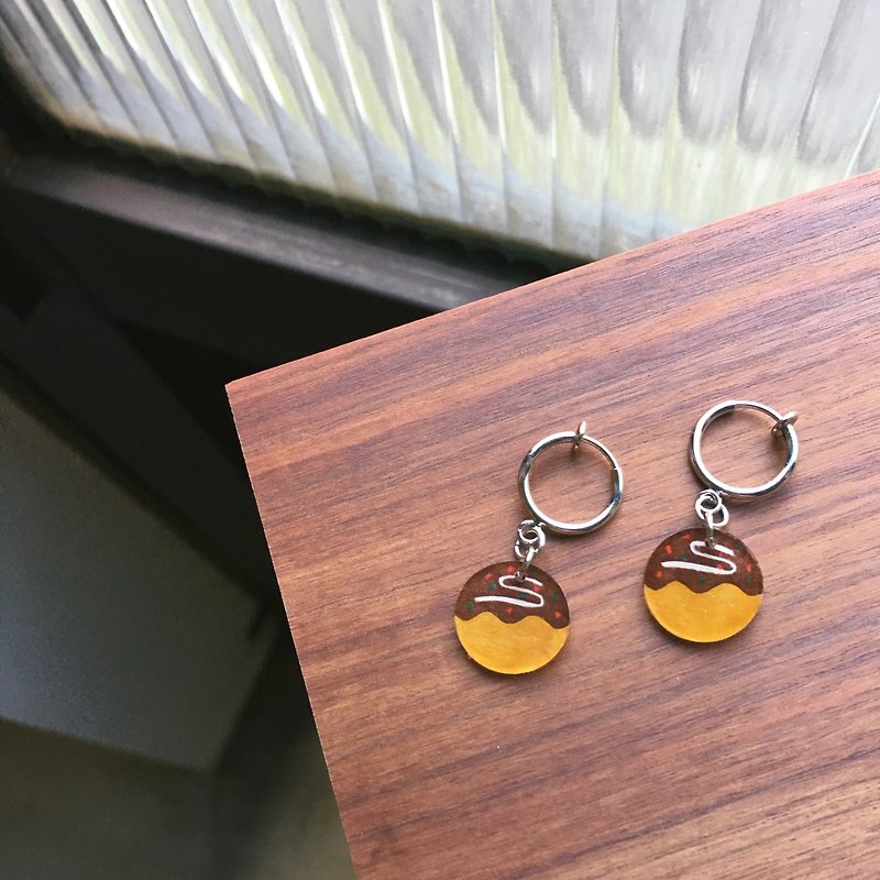 Takoyaki-pin clip earrings - Earrings & Clip-ons - Plastic Khaki