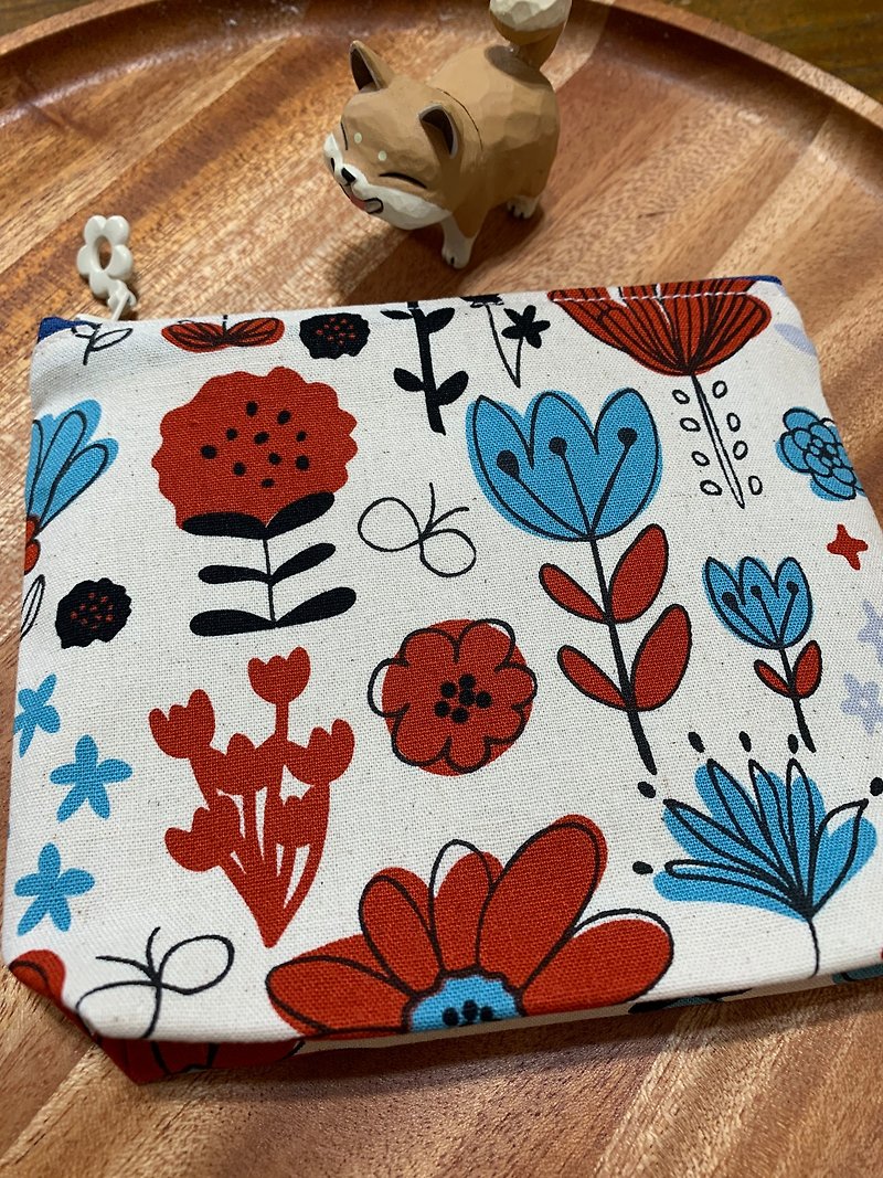 Wenqingfeng eco-friendly pure cotton compact coin bag with a light off-white color and a taste of Japanese trendy goods - กระเป๋าใส่เหรียญ - ผ้าฝ้าย/ผ้าลินิน ขาว