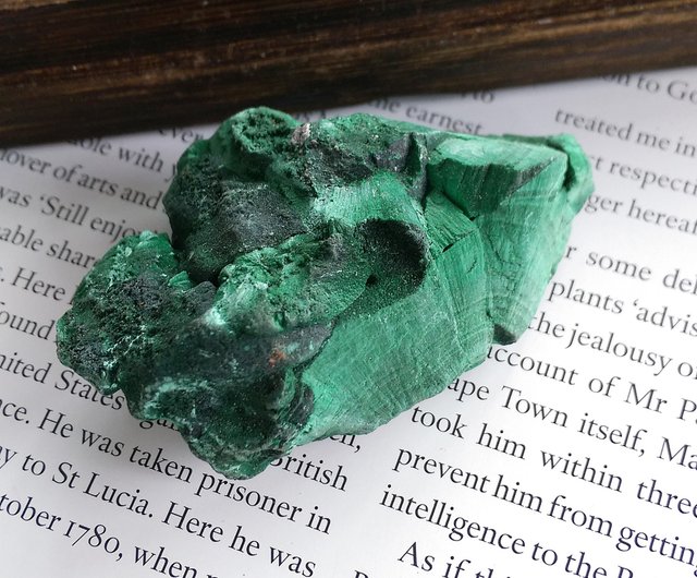 コンゴ産マラカイトベルベット石天然鉱石 - ショップ alice-gems