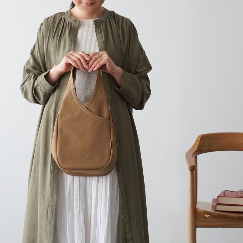 Drop (S) / Brown Beige [Made to Order] Trocco Canvas Bag - กระเป๋าถือ - ผ้าฝ้าย/ผ้าลินิน สีนำ้ตาล