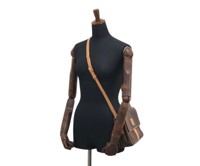 日本直送名牌中古包】CELINE セリーヌマカダムショルダーバッグ 日本直送名牌中古包】CELINE セリーヌマカダムショルダーバッグ
