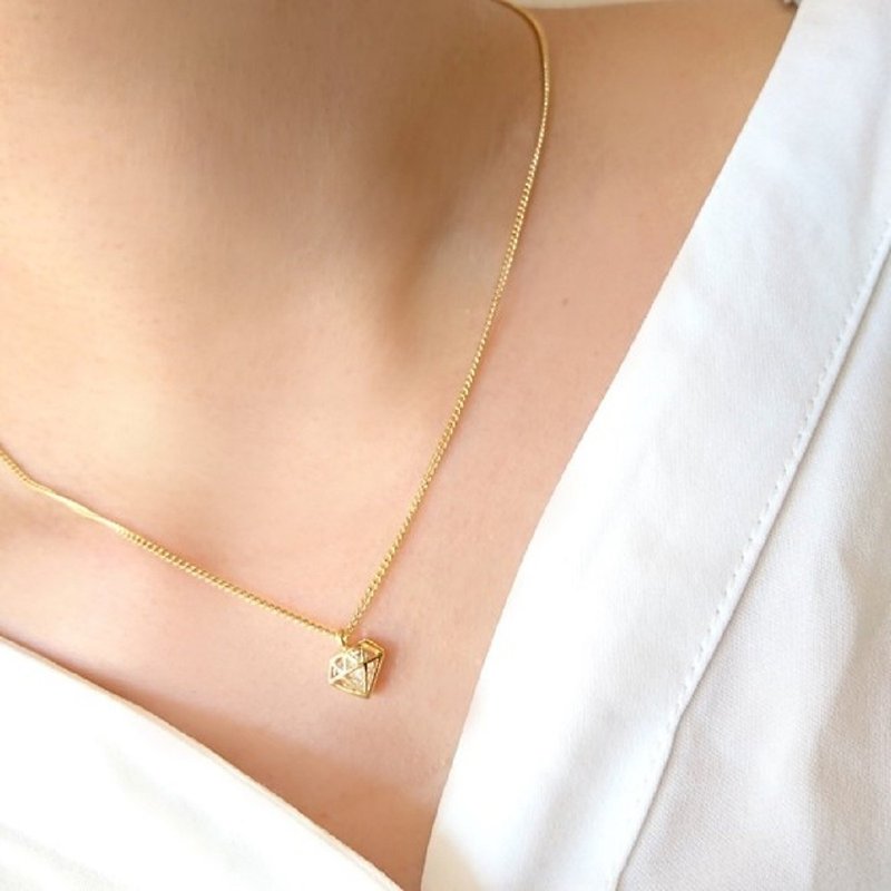 Diamond necklace - Necklaces - Other Metals Gold