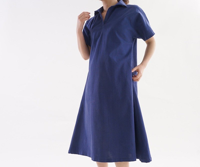 Indigo dyeing uneven thread cutaway shirt dress / indigo blue a63-4 - ชุดเดรส - ผ้าฝ้าย/ผ้าลินิน สีน้ำเงิน