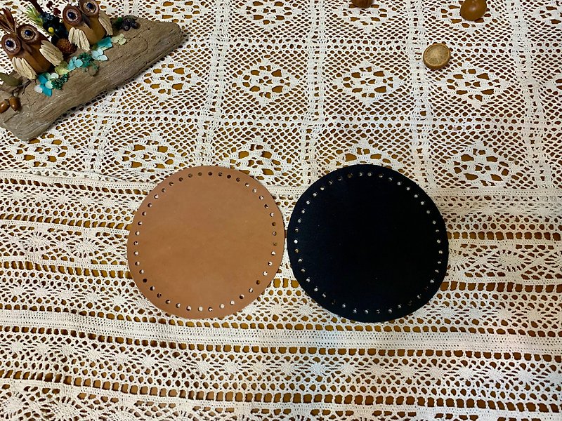 Handmade DIY perforated genuine leather bag bottom + plastic board. Medium coffee color B type = 60 holes/round bottom diameter 20cm - เครื่องหนัง - หนังแท้ 