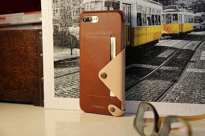 iPhone7 PLUS8 PLUS  5.5吋 極簡系列側入款皮革保護套- 馬鞍棕 - 手機殼/手機套 - 真皮 