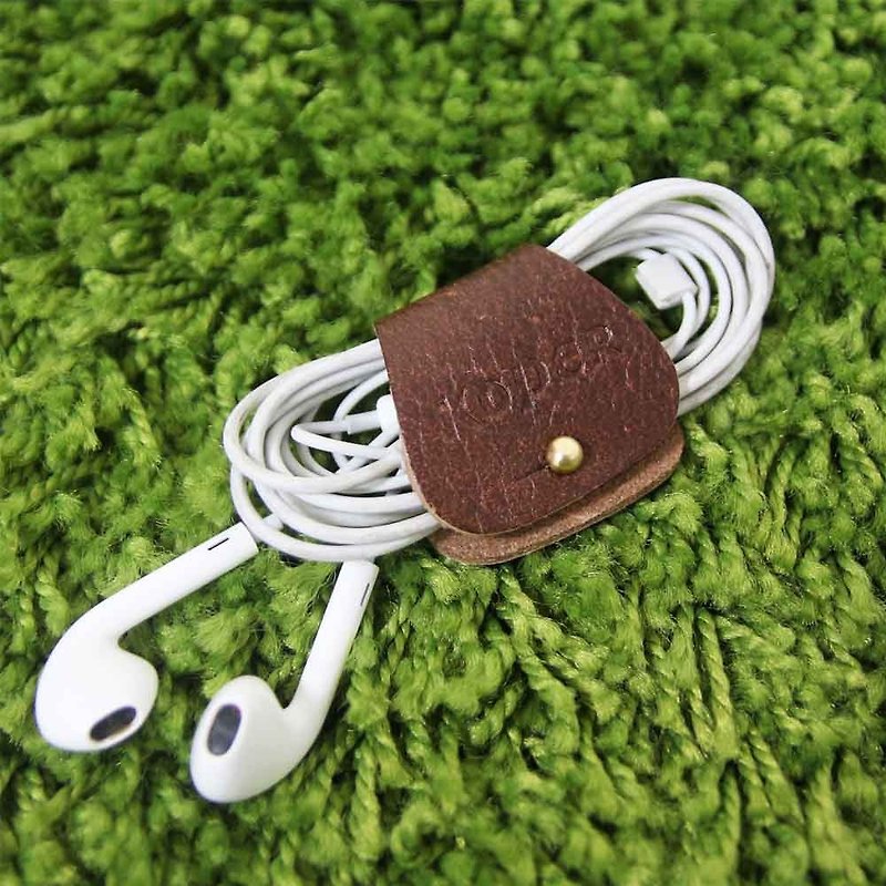【手工皮革】耳機集線器-木紋棕(MIT台灣製造) - 捲線器/電線收納 - 真皮 咖啡色