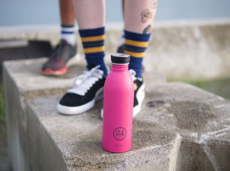 *24Bottles - Urban Bottle Passion Pink - 100g lightweight stainless steel bottle - Pitchers - Stainless Steel Pink