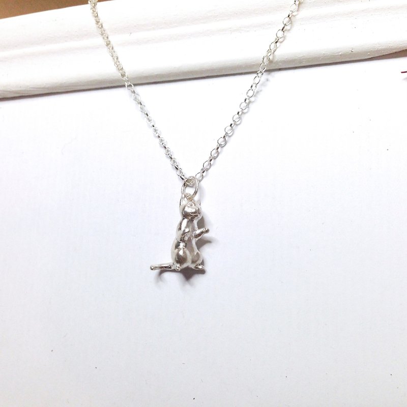 Cat Loss Memorial Silver Curious Cat Necklace Jewelry Cat Lover Birthday Gift - Necklaces - Other Metals Silver