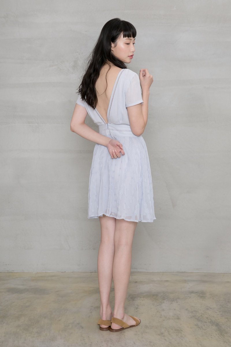 俏佳人美背深V洋裝 Fair Lady Deep V Backless Dress D135 - 洋裝/連身裙 - 聚酯纖維 多色