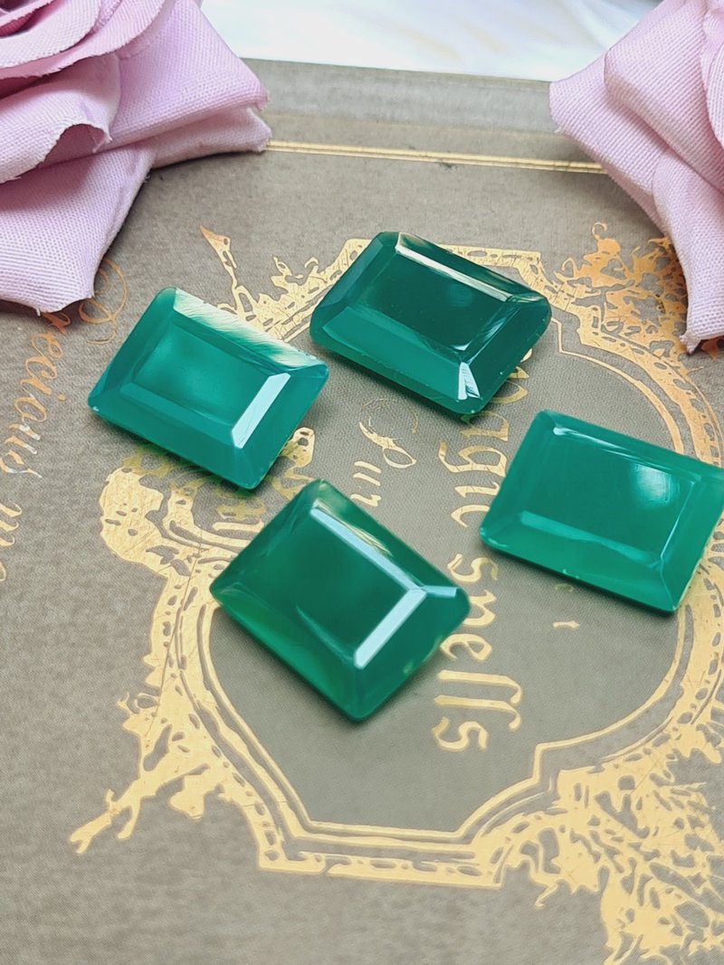 天然綠瑪瑙重 10.35 克拉適合珠寶製作 - 金工/飾品 - 寶石 綠色