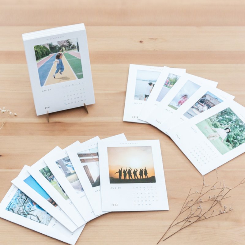 Customized 2024 handmade photo desk calendar [simple straight style] Taiwan calendar/Hong Kong calendar/commemorative/couple gift - ปฏิทิน - กระดาษ ขาว