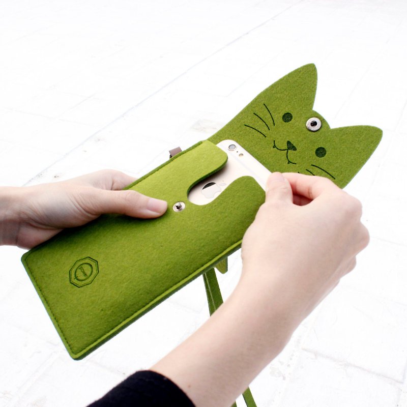 打開一隻貓-羊毛氈貓咪手機包Portable package/附頸帶-抹茶貓 - 化妝包/收納袋 - 羊毛 綠色