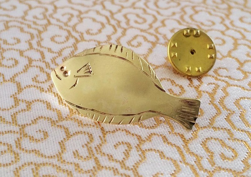 ◇ Flounder ◇ Brass pins - Brooches - Other Metals Gold