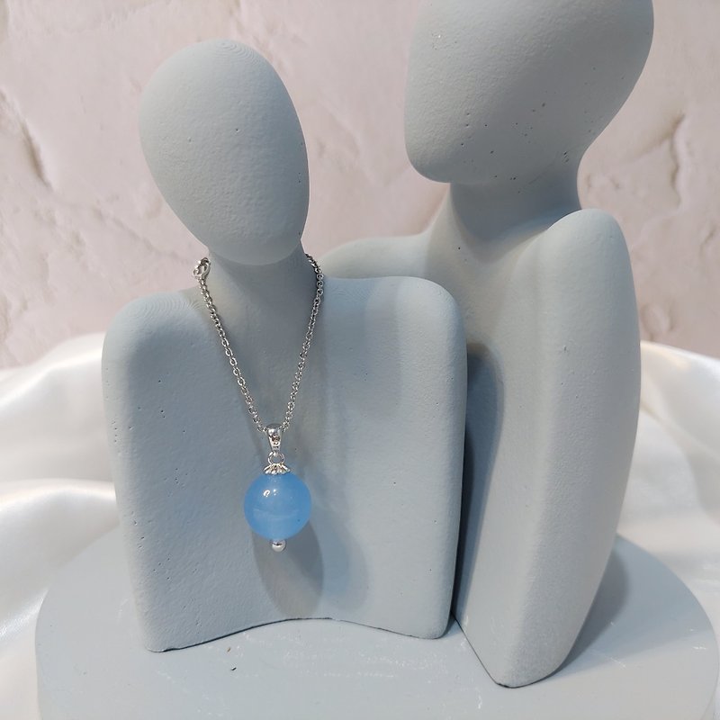 Natural blue chalcedony necklace - สร้อยคอ - เครื่องเพชรพลอย สีน้ำเงิน