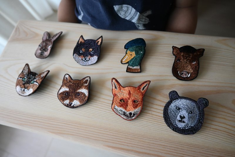 Animal Embroidery Brooches/Pins -Cat,Owl,Fox,Mallard Duck,Raccoon,Rabbit Cat - เข็มกลัด - งานปัก หลากหลายสี