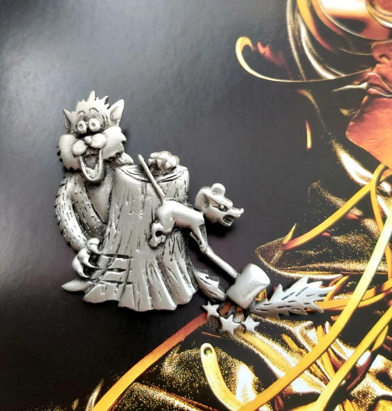 JJ 精明的老鼠與憨直的貓  別針。西洋古董飾品 - 徽章/別針 - 其他金屬 金色