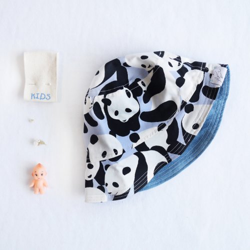 Children sided hat | gray-blue panda