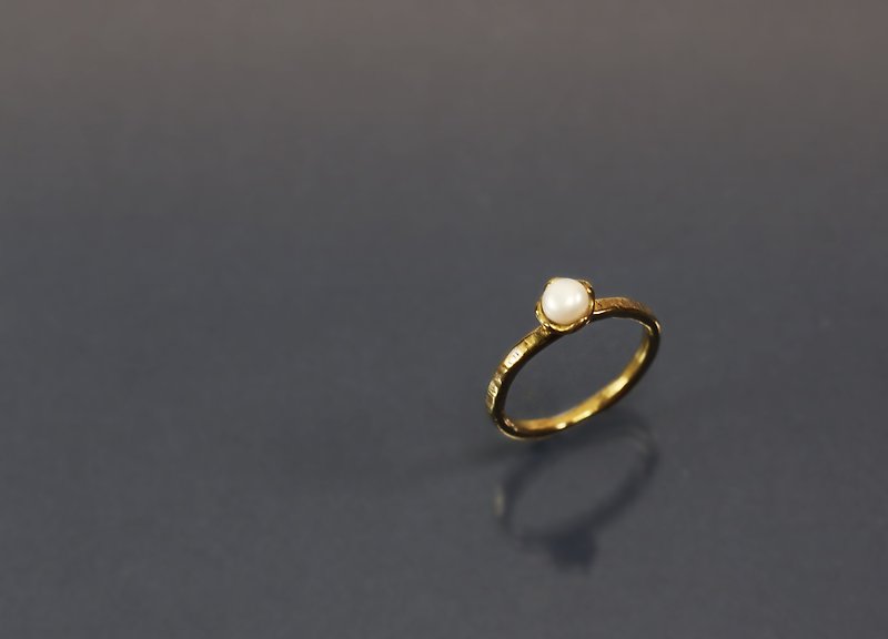 Image Series - Flower Base Pearl Bronze Ring - แหวนทั่วไป - ทองแดงทองเหลือง สีทอง