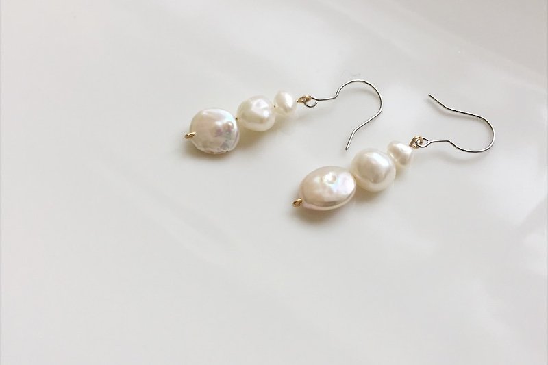 I'm not perfect X freshwater pearl earrings natural stone - Earrings & Clip-ons - Gemstone White