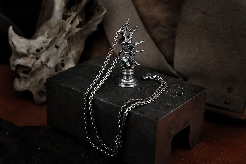 [Mountain Skeleton Period] Ideal and Reality—Cat Spine Chess Necklace - สร้อยคอ - เงินแท้ สีเงิน