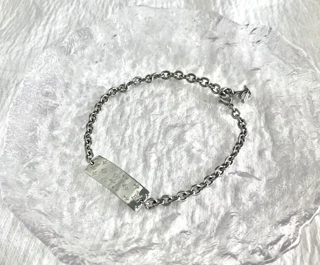 Louis Vuitton シルバー ブレスレット LV*MNG Row ロゴ