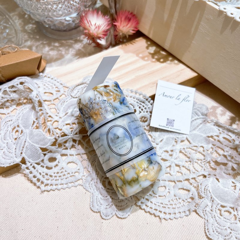 [Morav hand-made design] Dried flower handmade candle soy candle scented candle blue swallow - Candles & Candle Holders - Wax Blue