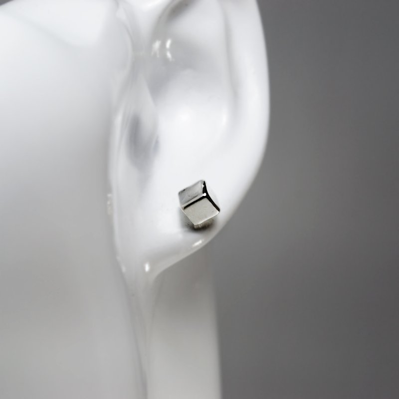 小方塊耳環 - 耳環/耳夾/耳骨夾 - 純銀 銀色