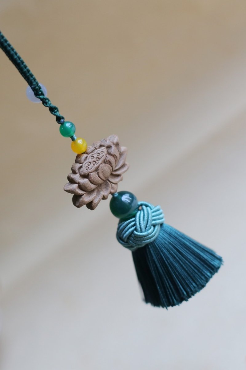 壹染指香品 | 天然合香 蓮花 短流蘇 掛飾 | 一物一圖 贈禮佳品 - 吊飾/掛飾 - 植物．花 綠色