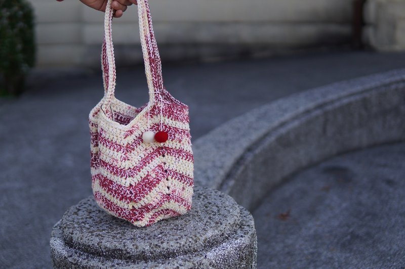 Braided Balloon Bag-Red Rice Gradient - กระเป๋าถือ - ผ้าฝ้าย/ผ้าลินิน สีแดง