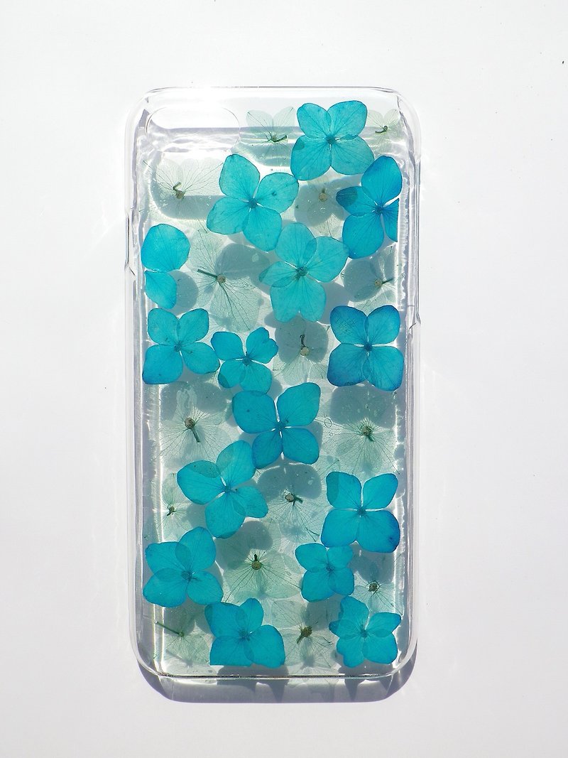 Handmade phone case, Pressed flowers phone case, iphone7, Blue Hydrangea - Phone Cases - Plastic Blue