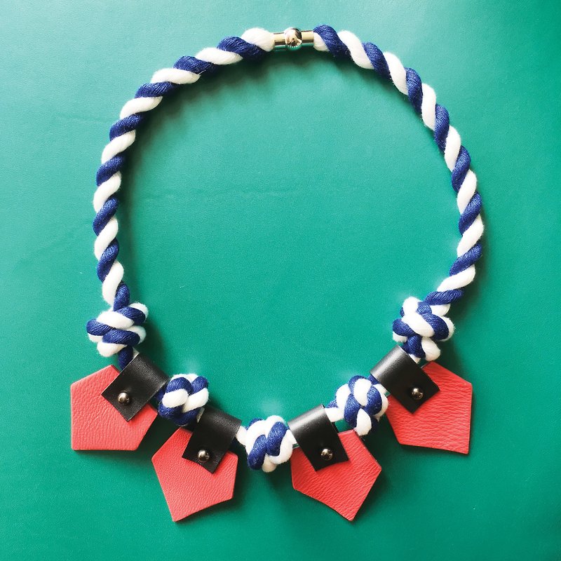 Sonniewing 鑽石形繩帶皮革頸鏈 (最後一色) - 頸圈項鍊 - 真皮 紅色