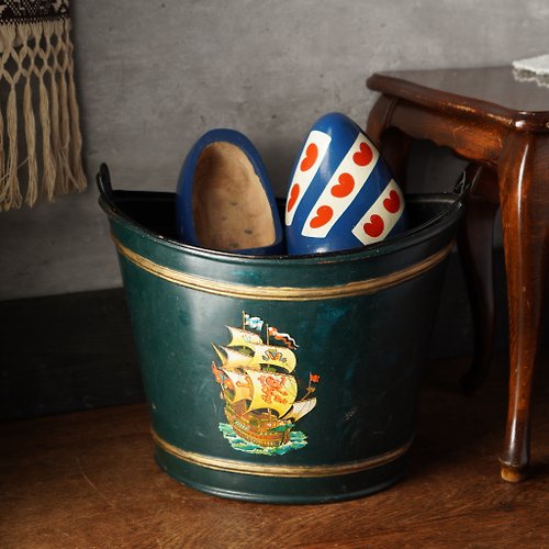L&R 古董與珍奇老件 荷蘭戰艦圖石墨綠煤炭桶