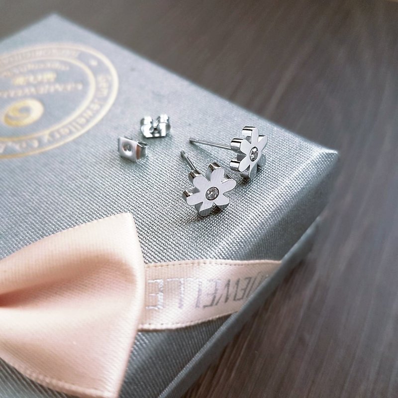 Flower Stainless steel earrings - Earrings & Clip-ons - Stainless Steel Silver