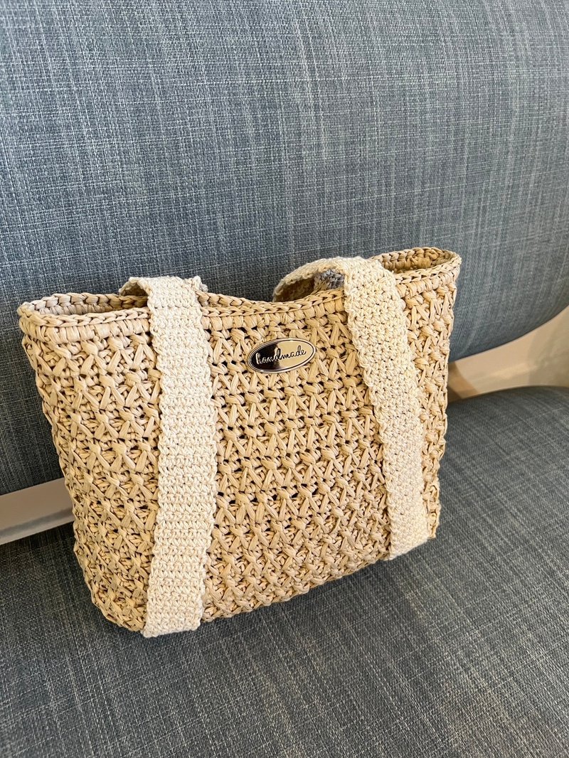 Raffia woven bag [special handle]-pre-order-/shoulder bag/handbag/hand-woven bag - กระเป๋าแมสเซนเจอร์ - กระดาษ 