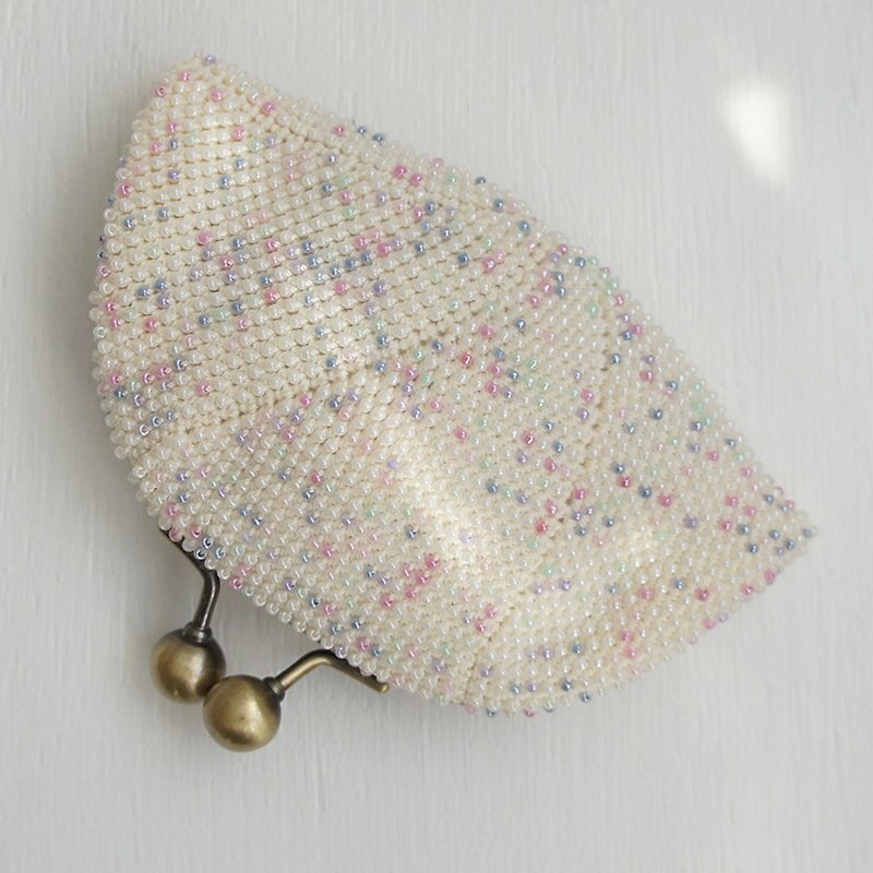 Ba-ba handmade Seedbeads crochet pouch No.1348 - กระเป๋าสตางค์ - วัสดุอื่นๆ ขาว
