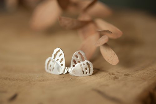 yuting jewellery le papillon 純銀簍空蝴蝶翅膀耳環-一對/可改夾