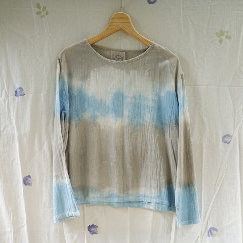 linnil: Cloudy sky - natural dye long-sleeve shirt- made of comfortable 100% cotton. - Women's Tops - Cotton & Hemp Brown
