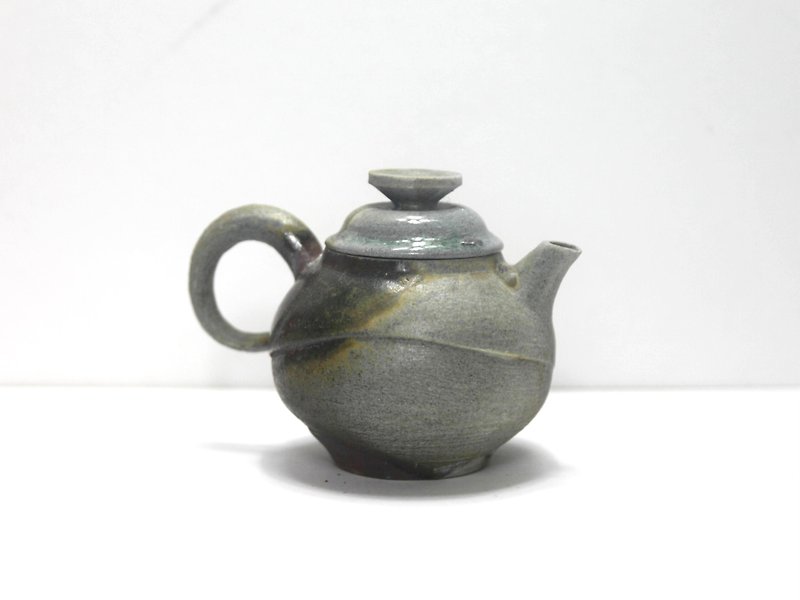Tibetan green wood-fired handmade teapot - Teapots & Teacups - Pottery 