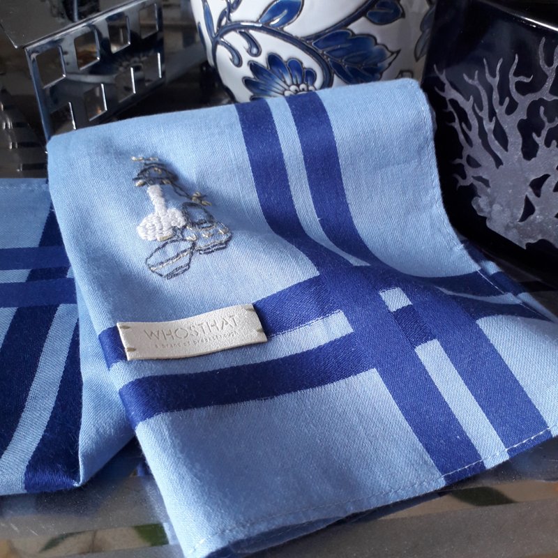 免費手綉字母 手工刺繡色織柔軟全棉手帕 - 品茶 - 手帕 - 棉．麻 藍色