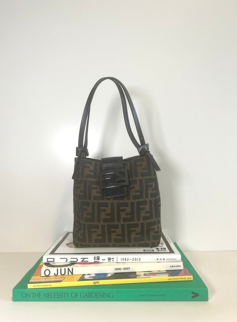 Fendi啡色老花皮革肩帶手提袋腋下包 日本中古Vintage - 手提包/手提袋 - 其他材質 咖啡色