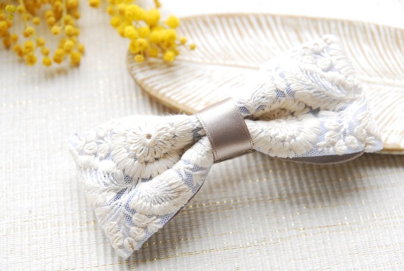 インド刺繍リボンのバレッタ　no.３ - 髮夾/髮圈 - 尼龍 白色