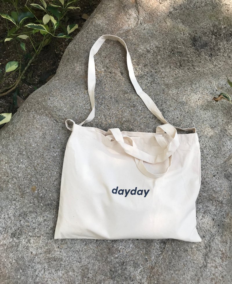 斜背兩用袋－dayday - Original collection - 香港設計 - 側背包/斜背包 - 棉．麻 卡其色