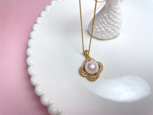 Athena珍珠設計 四葉草 天然淡水珍珠 強光炫彩 白透粉 滿鑲吊墜 贈項鏈