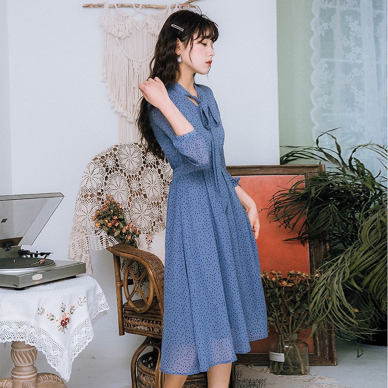 春季穿搭 飄帶小波點連身裙洋裝  YWC9164 - 連身裙 - 聚酯纖維 藍色