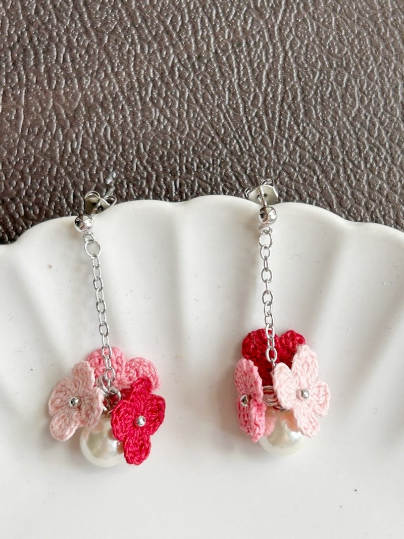 Handmade pink flower string earrings - Earrings & Clip-ons - Cotton & Hemp Pink