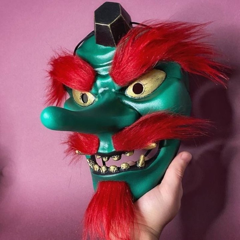 Green Tengu mask with red hair, Yamabushi Tengu mask, Noh mask, Kabuki mask - 口罩/口罩收納套 - 樹脂 綠色