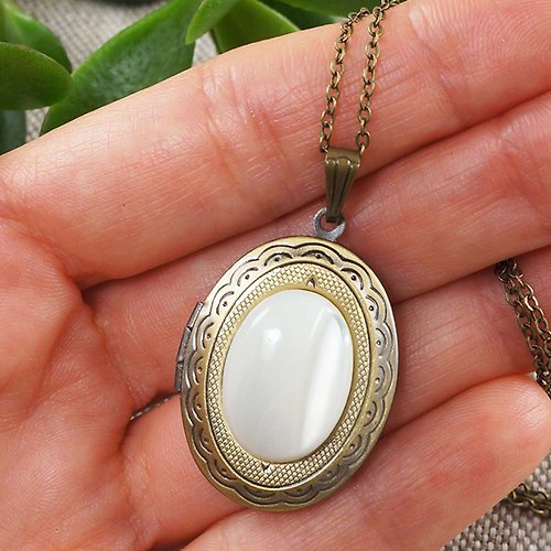 AGATIX White Mother of Pearl MOP Oval Bronze Photo Locket Wedding Necklace Jewelry Gift